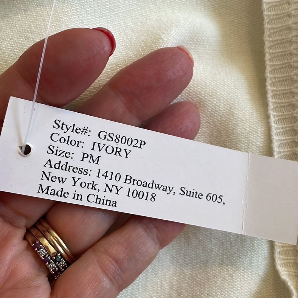 NWT Christina Petite ivory/cream rayon/nylon‎ cardigan sweater/ rhinestone clasp - Picture 8 of 9